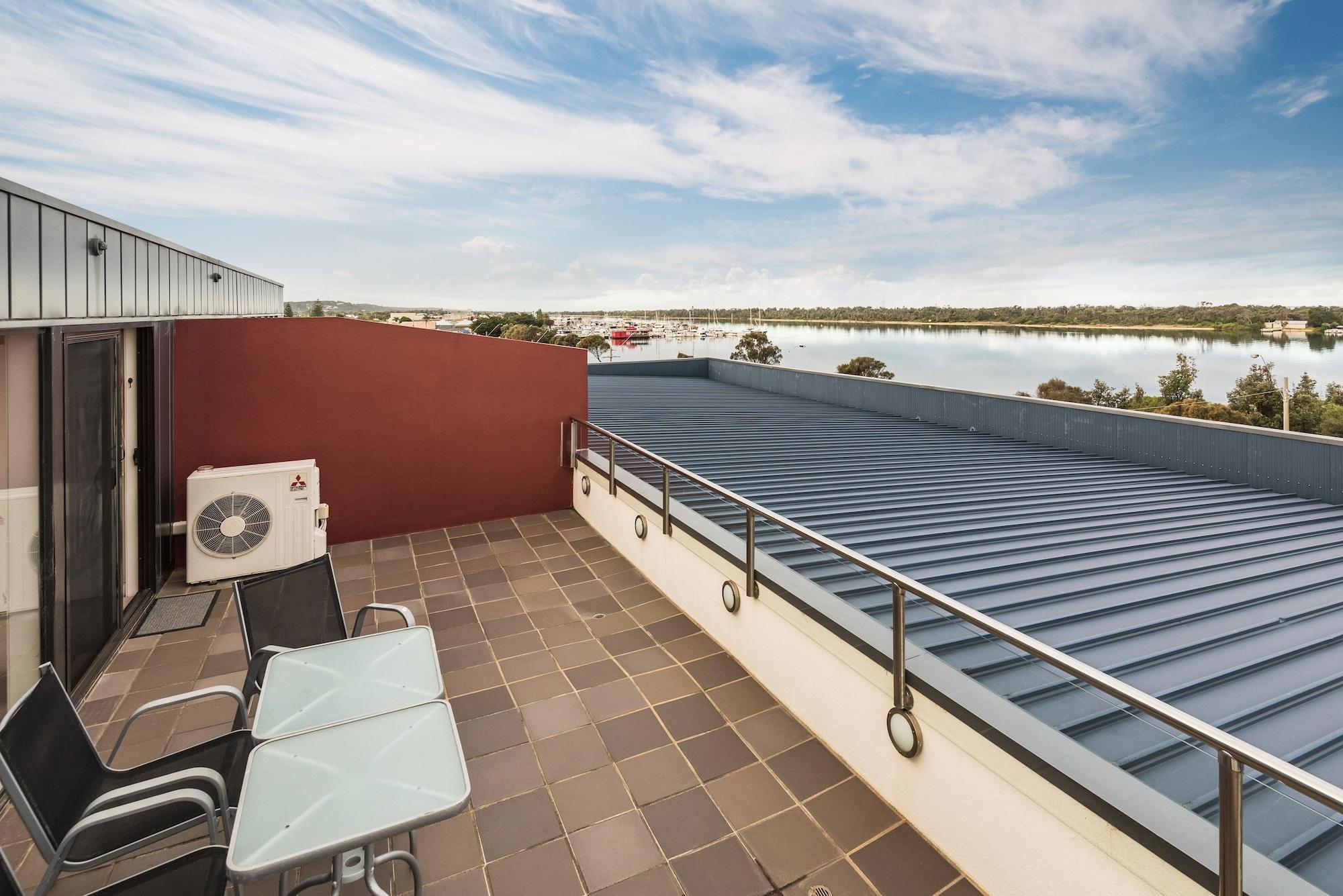 The Esplanade Resort And Spa Lakes Entrance Esterno foto
