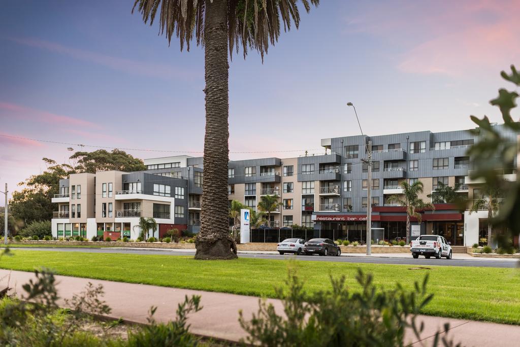 The Esplanade Resort And Spa Lakes Entrance Esterno foto