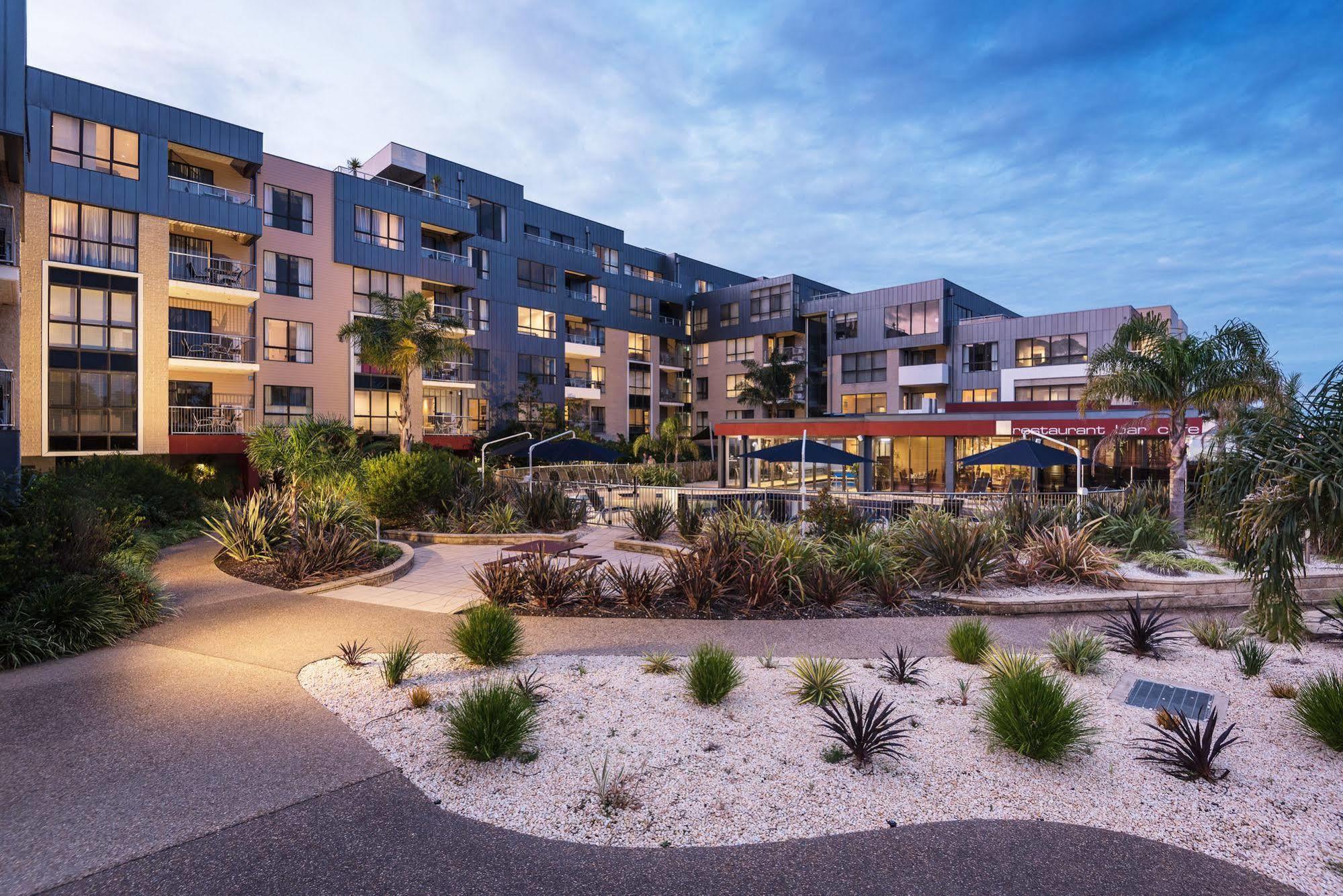 The Esplanade Resort And Spa Lakes Entrance Esterno foto
